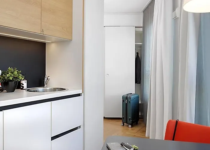 Aparthotel Smartments Hauptbahnhof - Serviced 4*